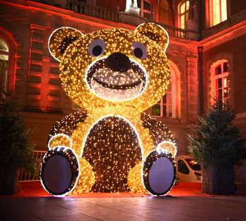Commercial Christmas LED Motif Light - Heavy-Duty Iron Frame and Fireproof PVC Holiday Display for Urban Landscape Projects